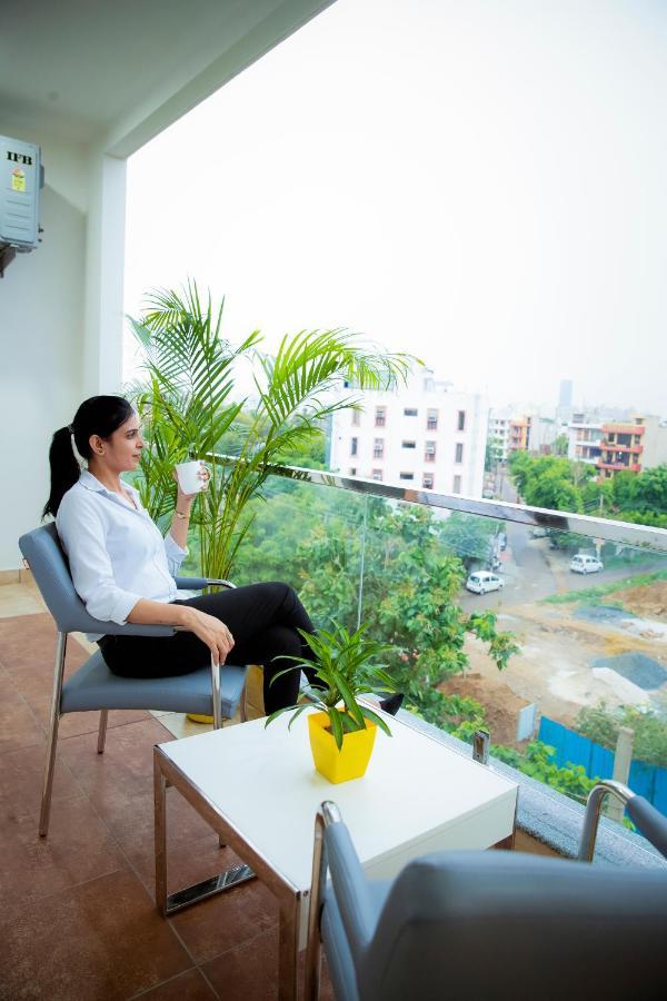 Lime Tree Luxury Studio - Service Apartment Near Artemis Hospital ,Γκουργκάον Εξωτερικό φωτογραφία
