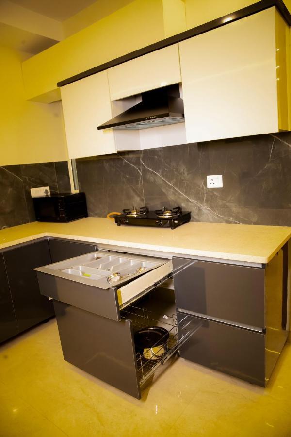 Lime Tree Luxury Studio - Service Apartment Near Artemis Hospital ,Γκουργκάον Εξωτερικό φωτογραφία
