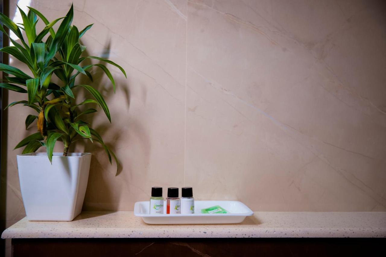 Lime Tree Luxury Studio - Service Apartment Near Artemis Hospital ,Γκουργκάον Εξωτερικό φωτογραφία