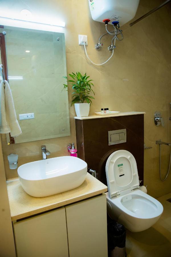 Lime Tree Luxury Studio - Service Apartment Near Artemis Hospital ,Γκουργκάον Εξωτερικό φωτογραφία