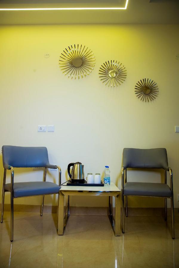 Lime Tree Luxury Studio - Service Apartment Near Artemis Hospital ,Γκουργκάον Εξωτερικό φωτογραφία