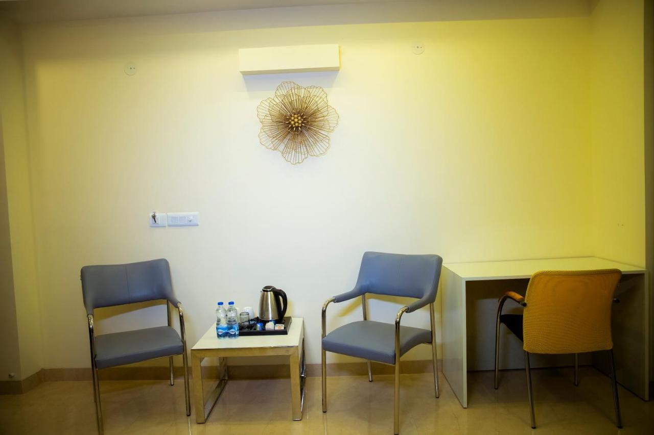 Lime Tree Luxury Studio - Service Apartment Near Artemis Hospital ,Γκουργκάον Εξωτερικό φωτογραφία
